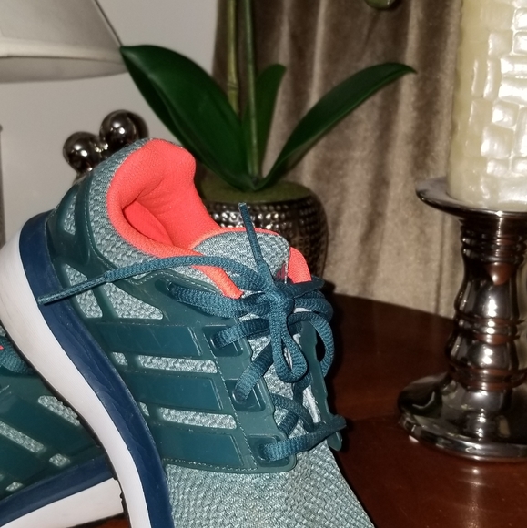 Unisex Adidas Sneakers - Picture 7 of 8